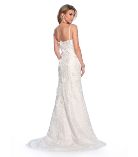 Vestido de tirantes con flores en 3D