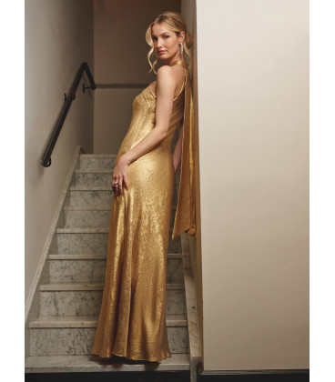 Vestido de sirena metalizado con escote halter