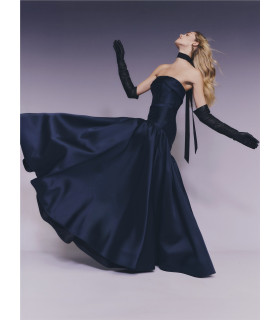 Vestido corte A, strapless