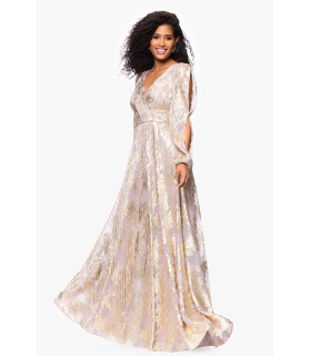 Vestido estampado metalizado con mangas largas y escote en V