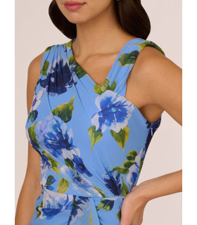Vestido asimétrico de gasa floral drapeado en azul multicolor