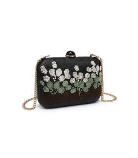 Bolso con detalle floral bordado
