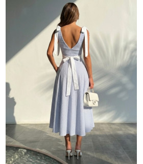 Vestido con escote en V y lazos en los hombros