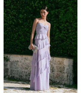 Vestido con blusa drapeada y falda con volantes