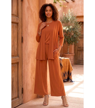 Suit with trousers, blouse and jacket
