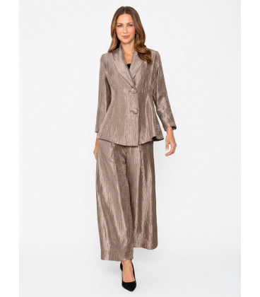 Elegante conjunto de chaqueta y pantalón