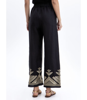 Linen suit with pyramid embroidery