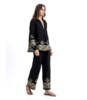 Linen suit with pyramid embroidery