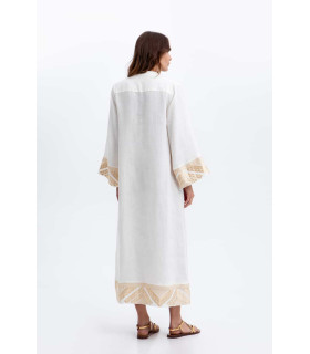Loose-fitting linen dress with a V-neck and pyramid embroidery