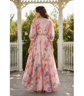 Vestido de organza con mangas abullonadas