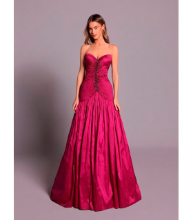Mermaid style dress with sweetheart neckline