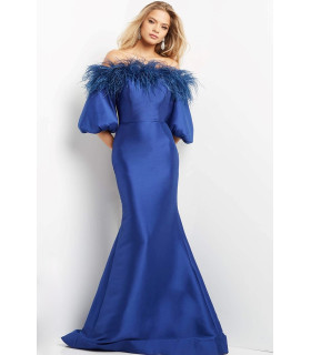 Mermaid-style dress with off-the-shoulder neckline and feathers