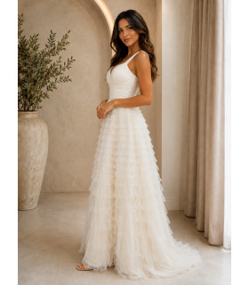 Dress with sweetheart neckline and ruffled skirt