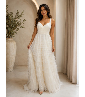 Dress with sweetheart neckline and ruffled skirt