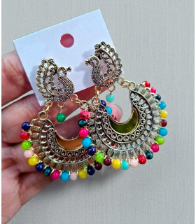 Pendientes de estilo hindú con cuentas multicolores