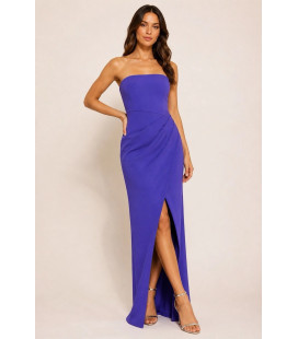 Vestido sin tirantes con abertura en la pierna
