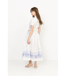 Short-sleeved shirt dress with buttons down the front