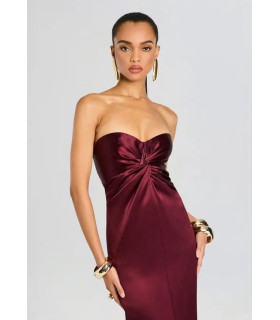 Strapless dress with a knot at the bust