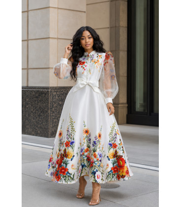 Vestido estampado floral con mangas transparentes