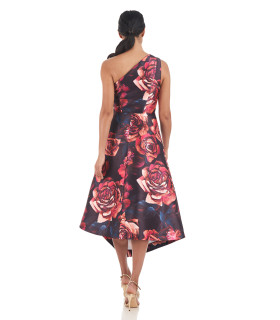 Vestido de un hombro con estampado floral