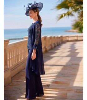 3-piece set, with rhinestone blouse and jacket with feather cuffs