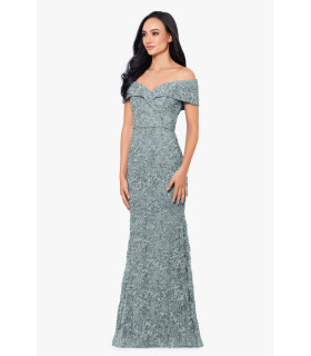 Off-the-shoulder lace dress