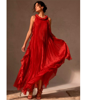 Vestido con trenza en el escote y mangas con volantes