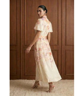 Vestido con mangas abullonadas y estampado floral
