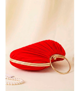 Bolso de mano de terciopelo plisado con asa de anilla dorada