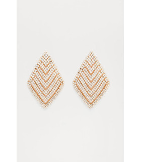 Pendientes con forma de rombo y un patrón lineal en forma de V
