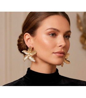 Flower or starfish shaped earrings with a corrugated finish