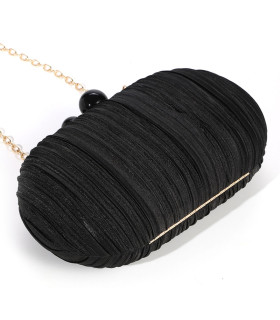 Bolso con estructura plisada