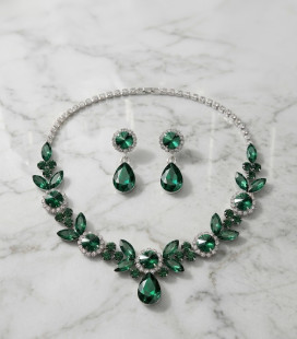 Emerald Necklace and Earrings Set.