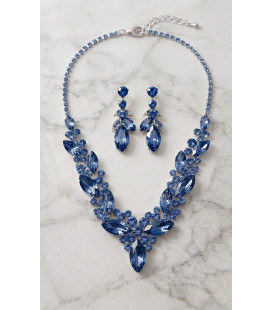 Luxurious Royal Crystal Necklace and Earrings Set..