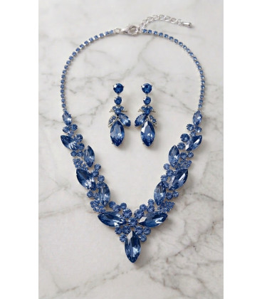 Conjunto de Collar y  Pendientes con Cristales Royal Lujoso.
