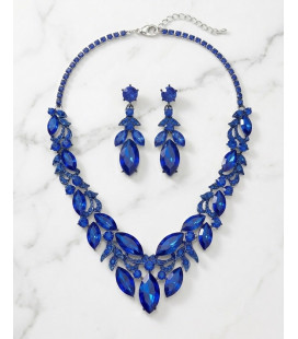 Conjunto de Collar y  Pendientes con Cristales Royal.