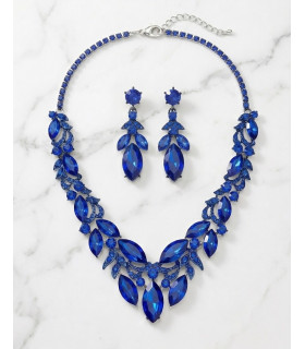 Conjunto de Collar y  Pendientes con Cristales Royal.