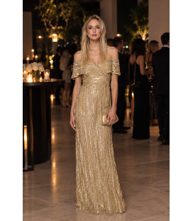Vestido Largo Dorado con Lentejuelas y Off-Shoulder.